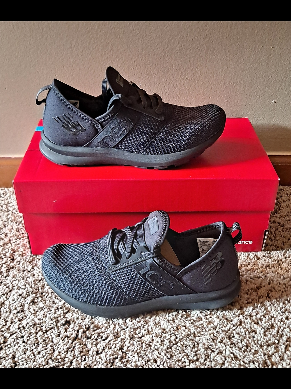 New Balance Womens  Fuelcore Nergize V1 Sneaker Shoes Black size 5